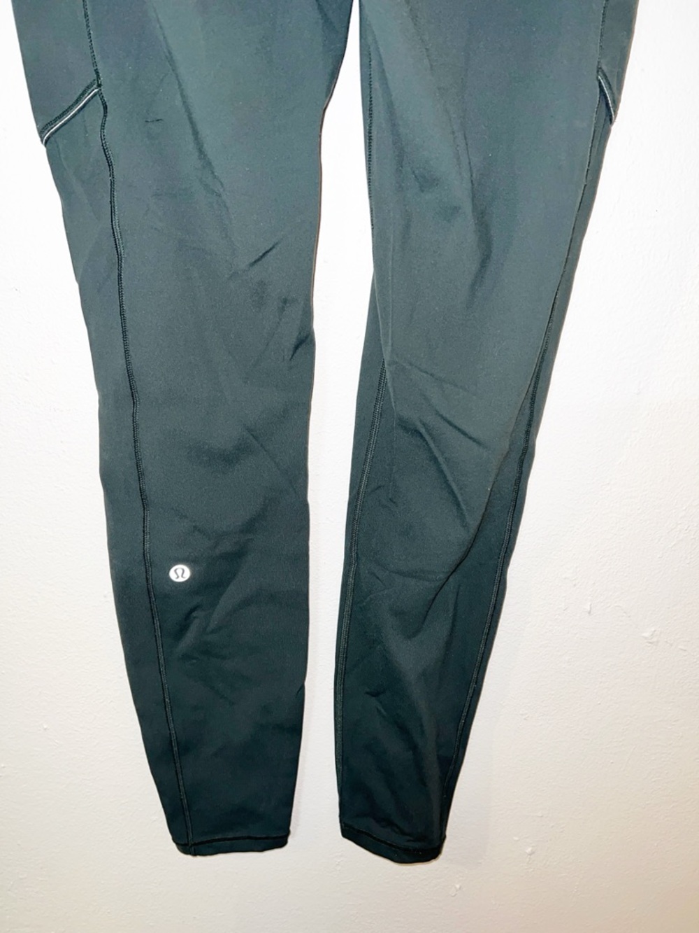 Lululemon Speed Up Tight Dark Green High-Waist Pocket Reflective Leggings - Picture 8 of 15